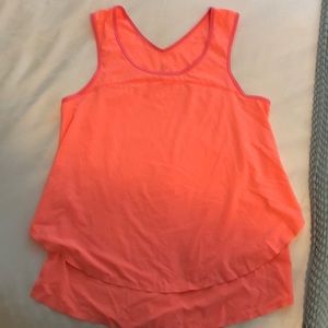 Lululemon workout top size 6
